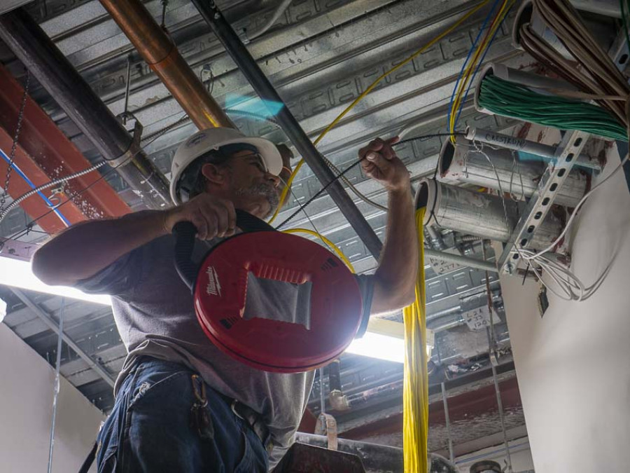 Pulling cables safely and efficiently